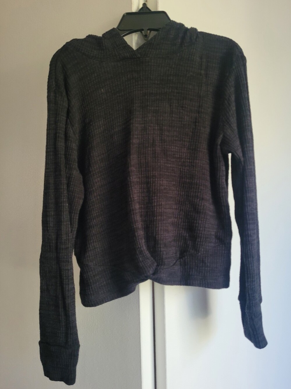 Size 8 Okd Navy Long-sleeved Knit Shirt With Hood